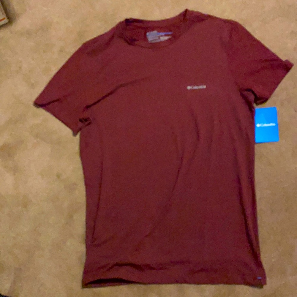 NWT COLUMBIA Small Men’s Short-Sleeve Columbia Tee